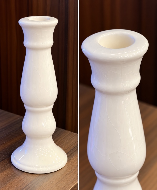Glossy White Crackle-Glaze Ceramic Candlestick Holder – Elegant Decorative Candle Stand